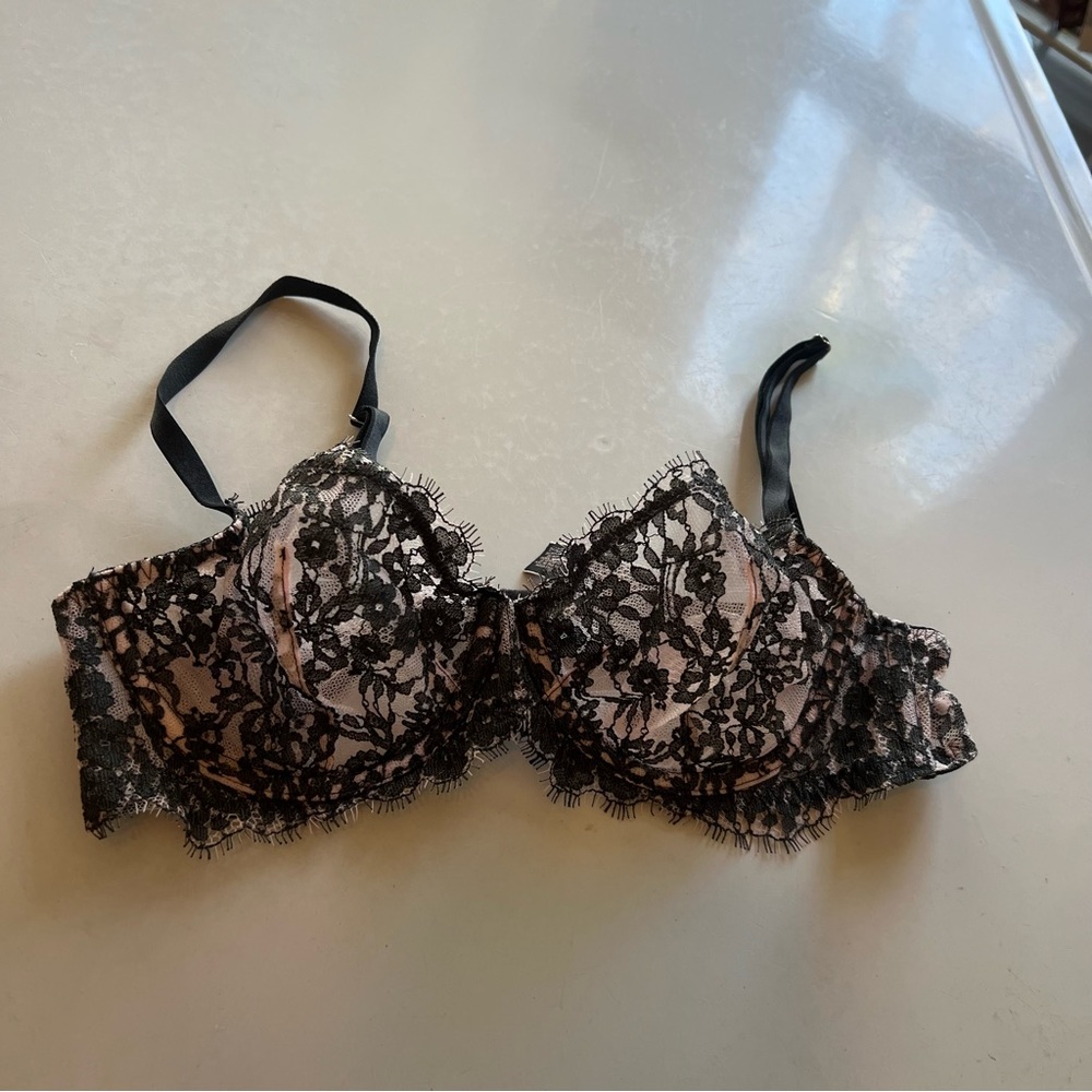 Victoria’s Secret lace bra new